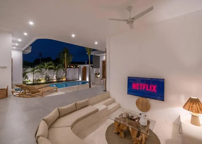 Casa Biari Tropical Modern Central Canggu Beach Villa Canggu (Bali)