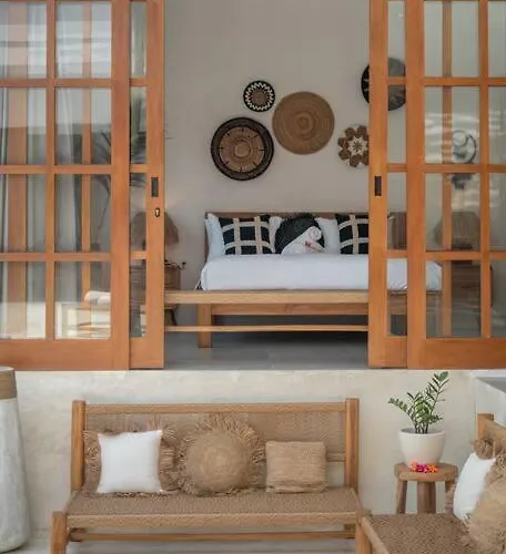 Casa Biari Tropical Modern Central Canggu Beach *
