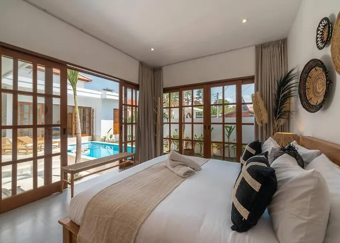 Casa Biari Tropical Modern Central Canggu Beach Villa Canggu (Bali)