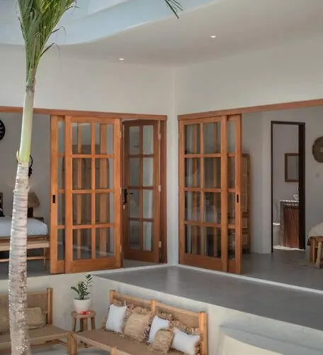 Casa Biari Tropical Modern Central Canggu Beach *