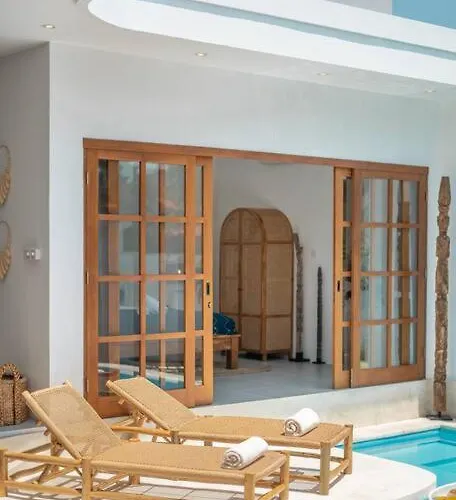 Casa Biari Tropical Modern Central Canggu Beach *