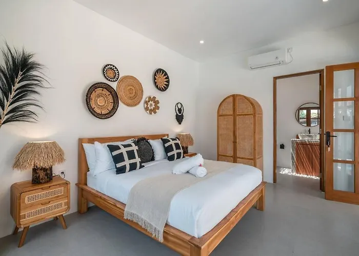 Villa Casa Biari Tropical Modern Central Canggu Beach *
