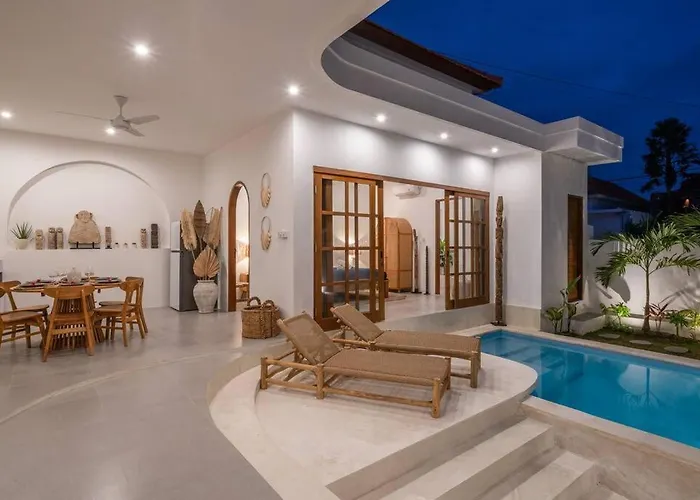 Villa Casa Biari Tropical Modern Central Canggu Beach Canggu (Bali)
