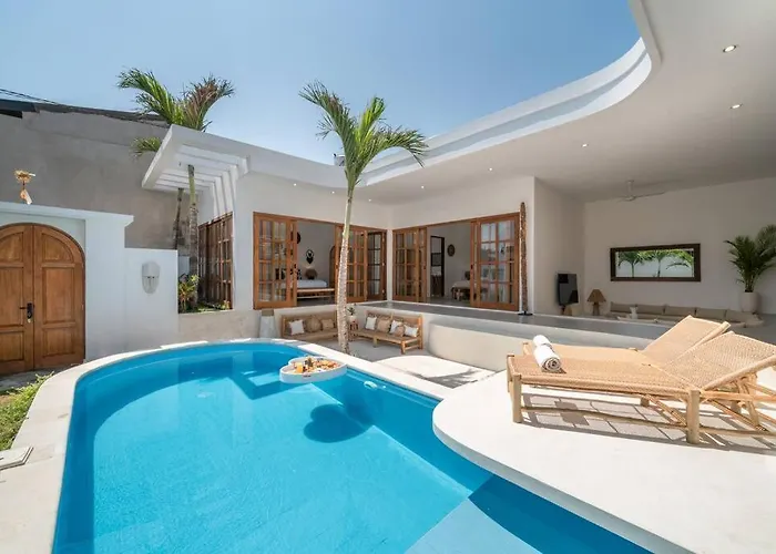Casa Biari Tropical Modern Central Canggu Beach *